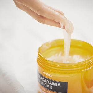 Macadamia & Sugar Body Scrub 550g - Cherry Blossom